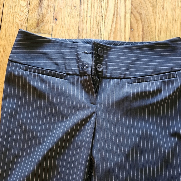 Super cute rayon blend low-waisted dress pants two pockets in the front size Xs - Picture 4 of 5